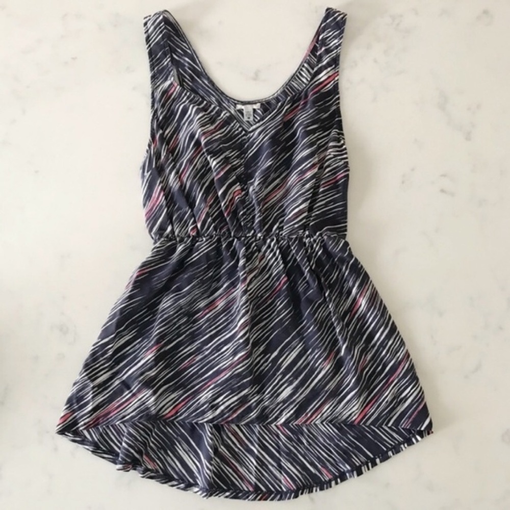 Urban Outfitters Silk Ecote Abstract Hi-Low Tank Top Size Medium - Picture 2 of 5